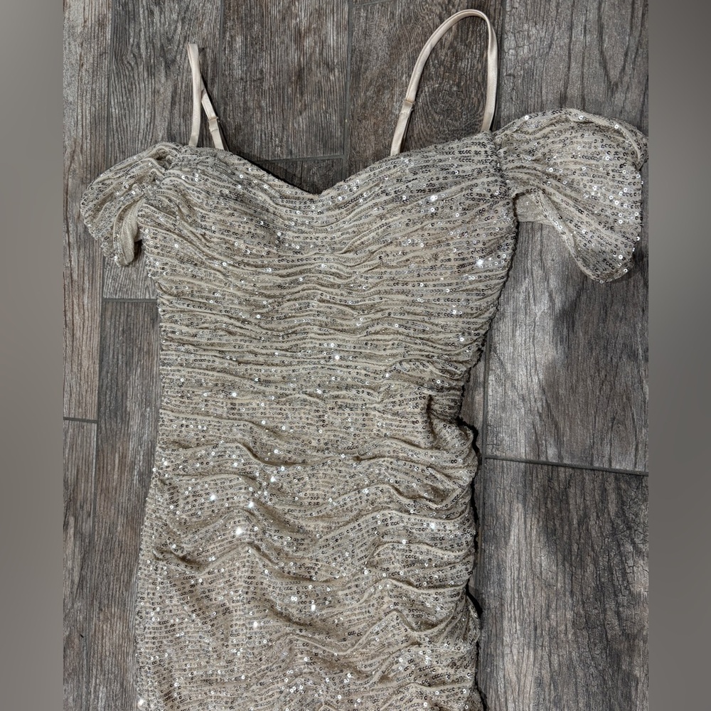 Sparkly Mermaid Cream Silver Evening Gown - Picture 5 of 5